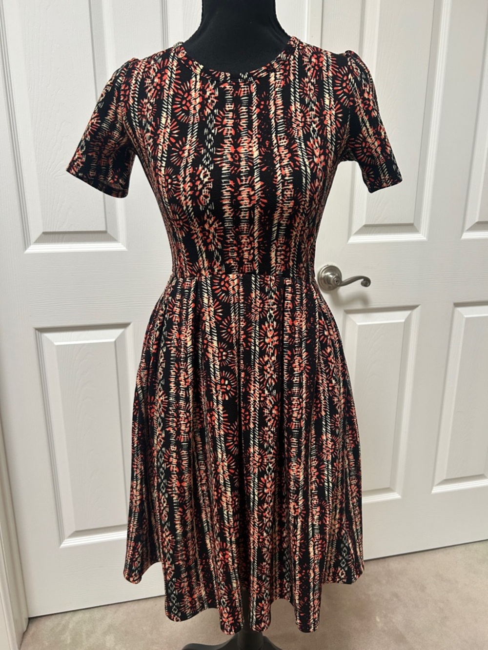 Lularoe xs Amelia burnt orange black university Texas colors Dress pockets